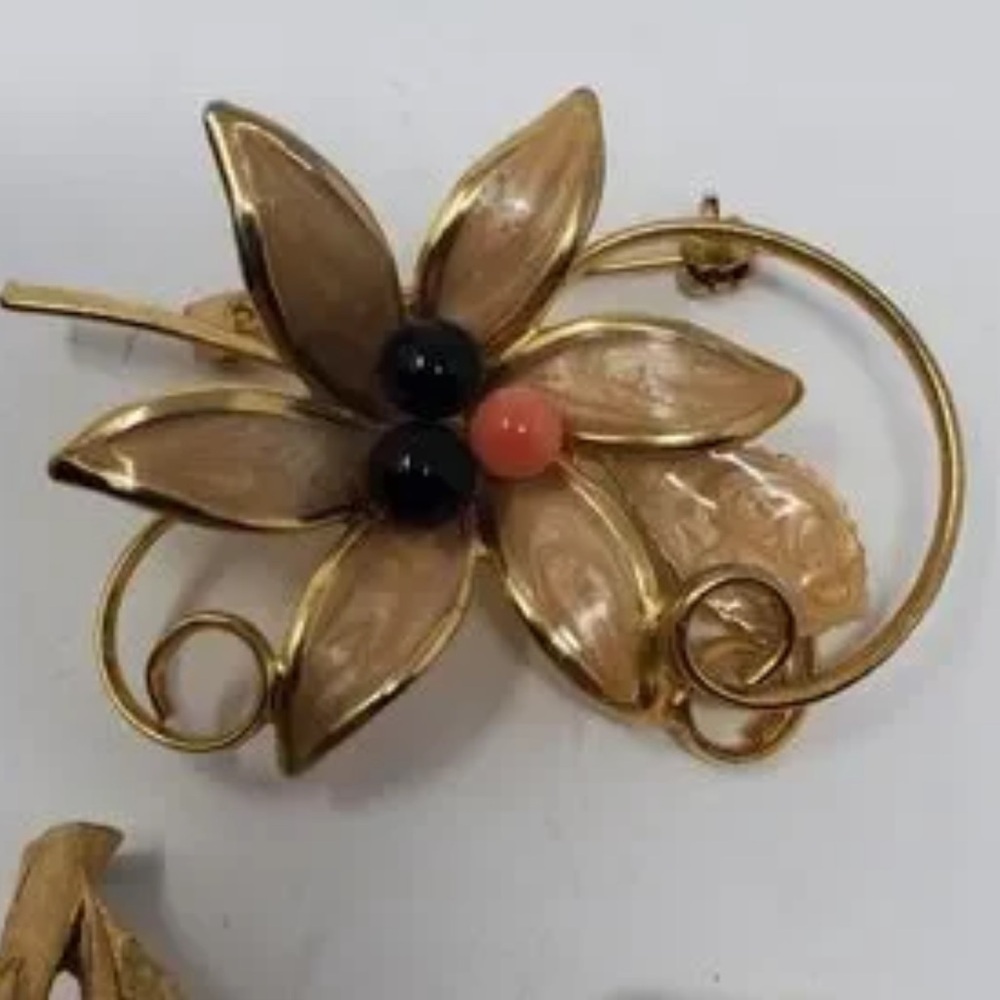 Gorgeous Enamel Flower Brooch with Coral and Onyx